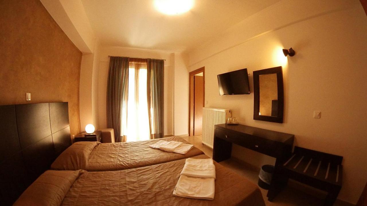 Ahilion Hotel Kalavryta Exterior photo